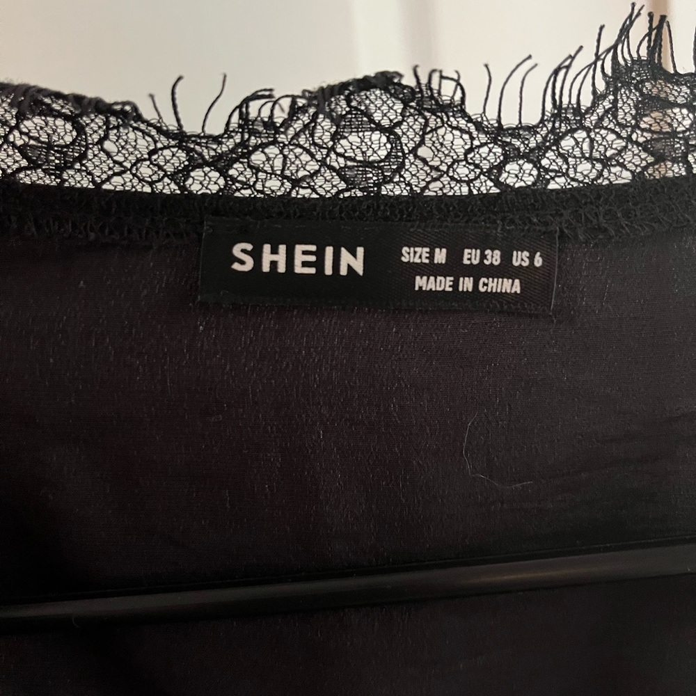 Lace top - Picture 2 of 2